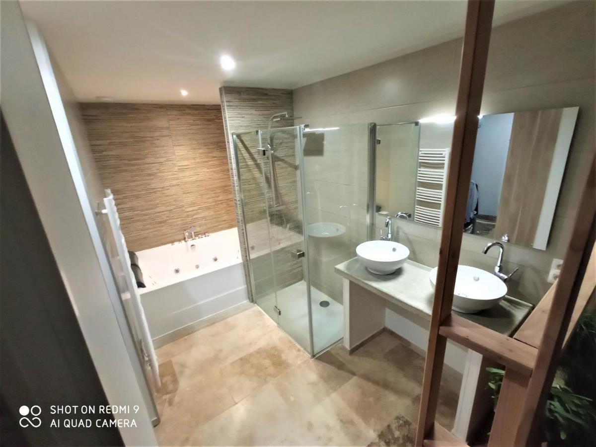 Montséret Villa Entiere Bellevue - Balneo - Piscine - Clim מראה חיצוני תמונה