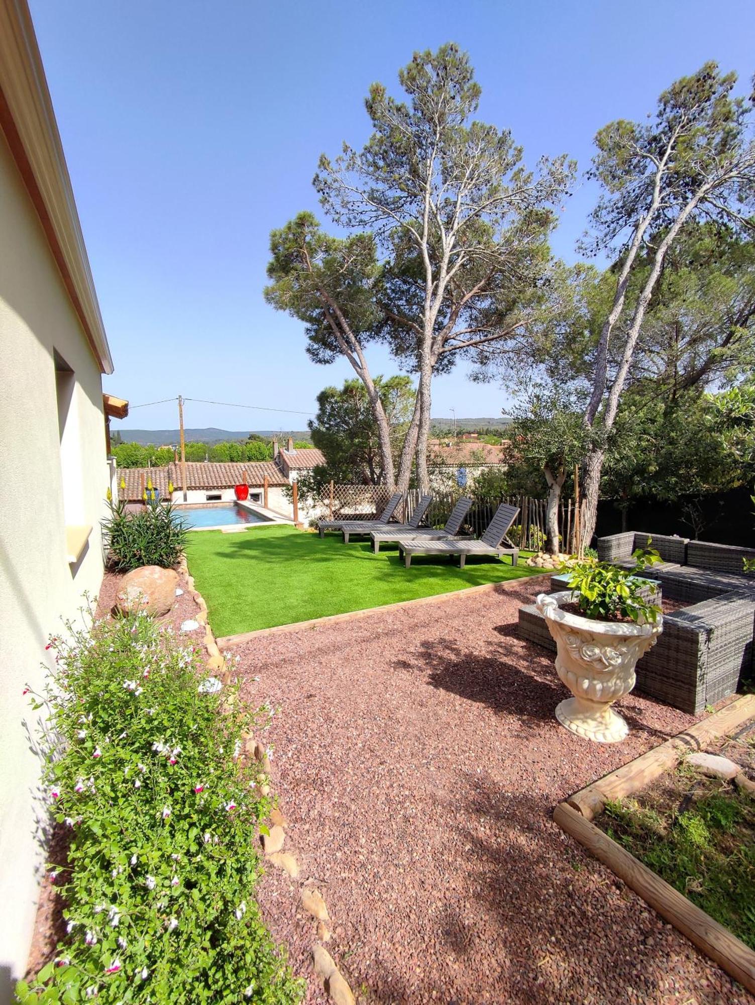 Montséret Villa Entiere Bellevue - Balneo - Piscine - Clim מראה חיצוני תמונה